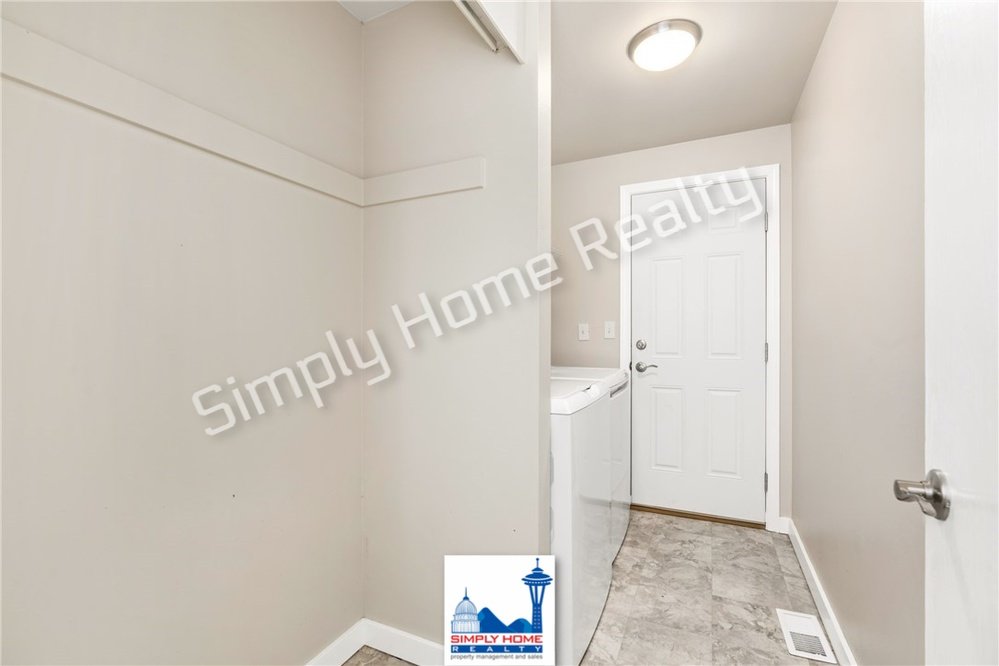 7531 12th Way NE property image