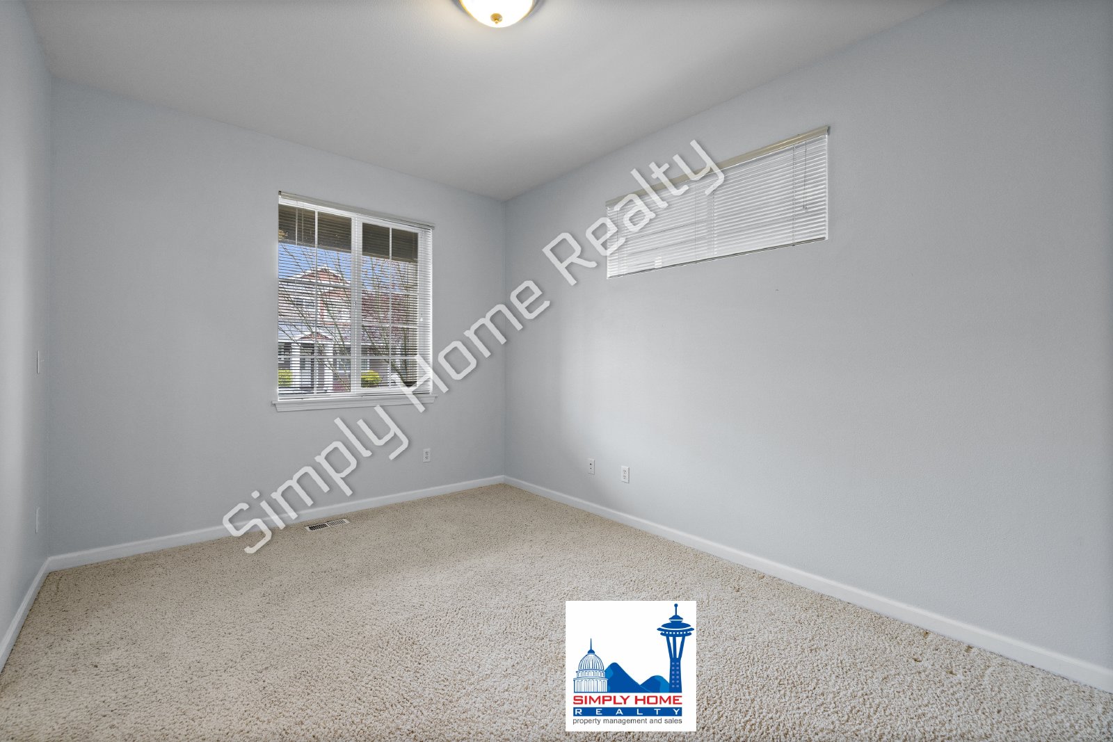 7605 Kodiak Ave NE property image