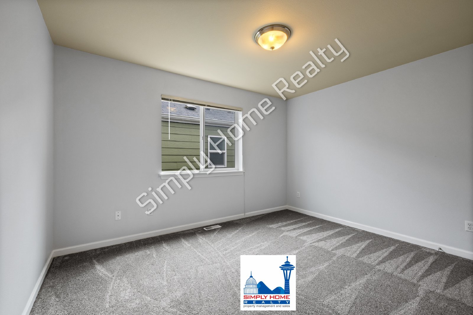 7605 Kodiak Ave NE property image