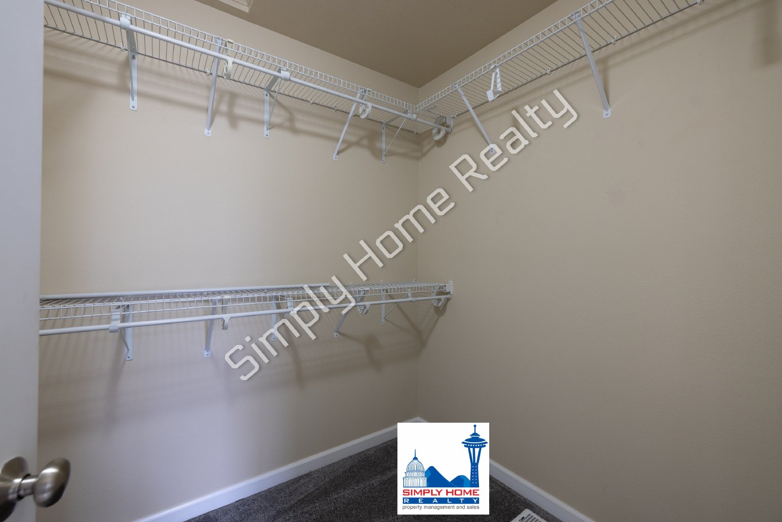 7605 Kodiak Ave NE property image