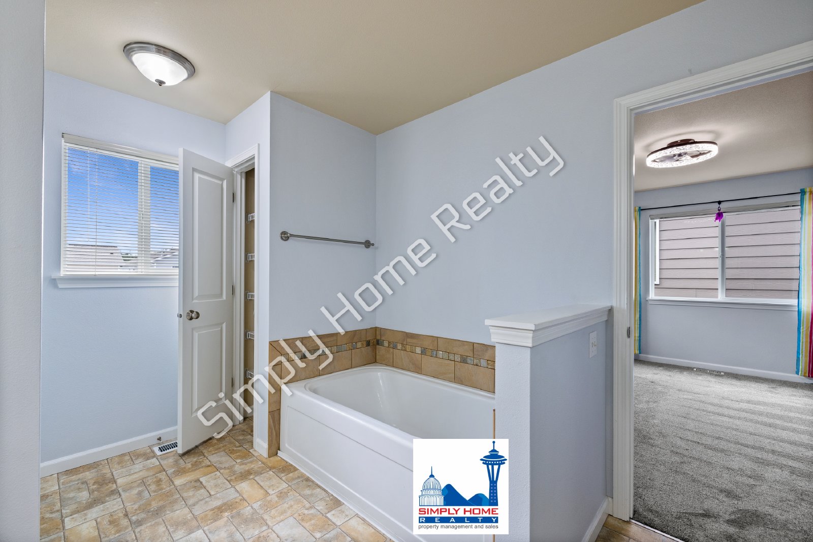 7605 Kodiak Ave NE property image