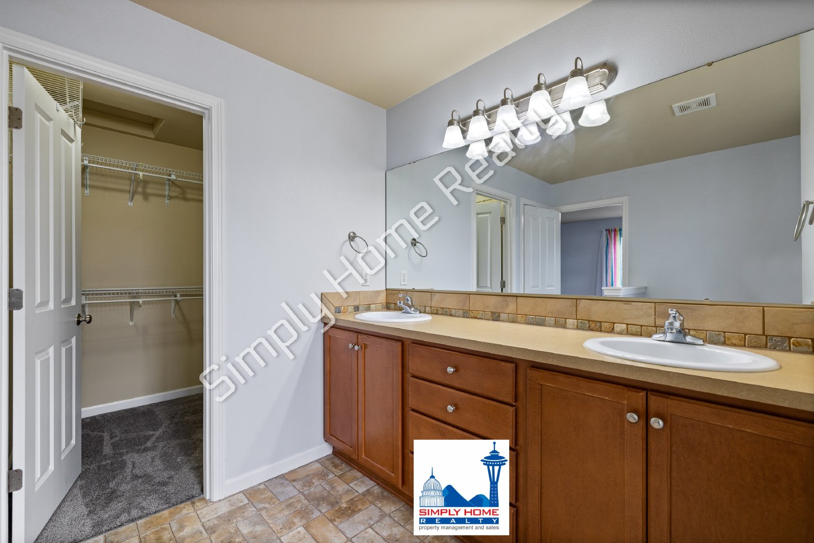 7605 Kodiak Ave NE property image