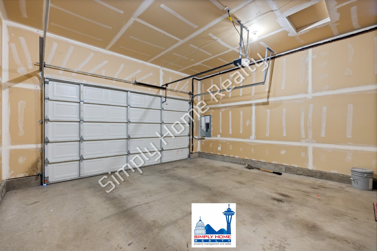 7605 Kodiak Ave NE property image