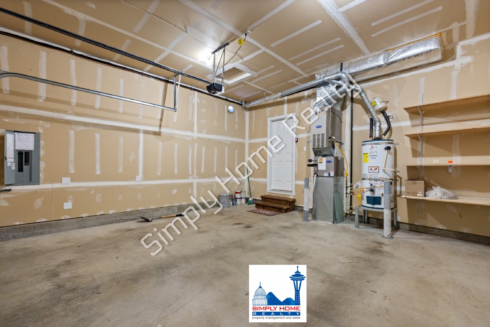 7605 Kodiak Ave NE property image