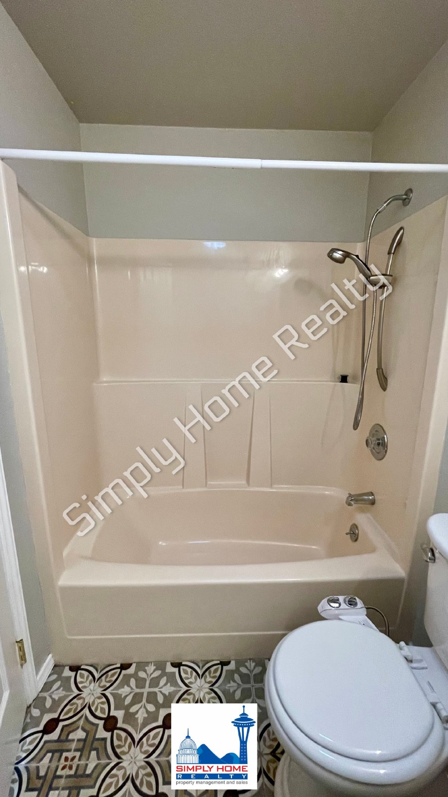 5520 61st AVE SE property image