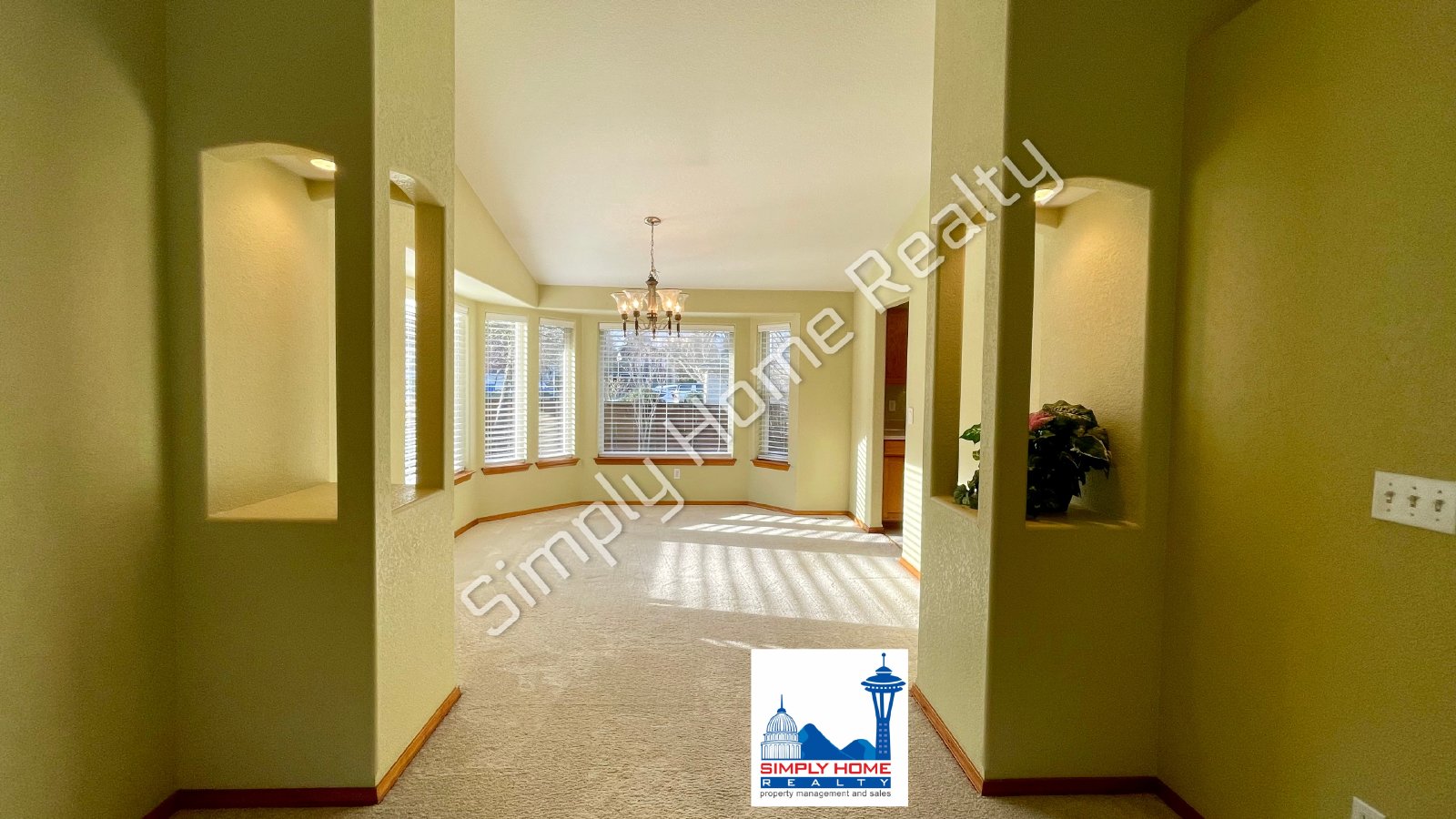 5049 Siskiyou St SE property image