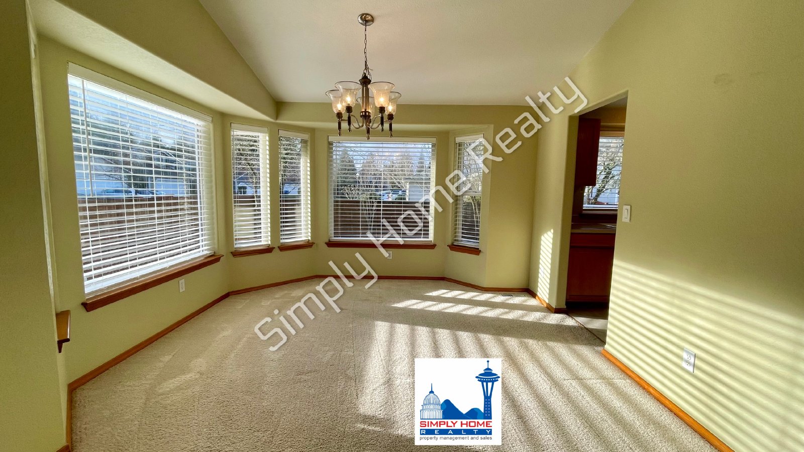 5049 Siskiyou St SE property image