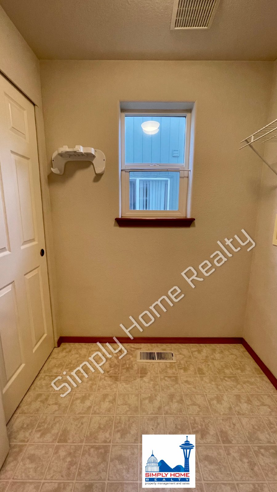 5049 Siskiyou St SE property image