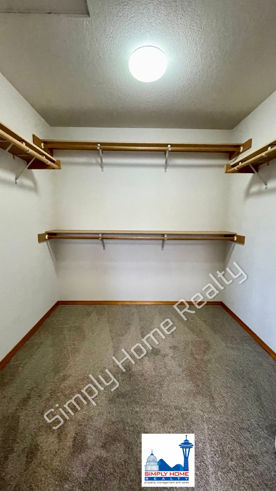 5049 Siskiyou St SE property image