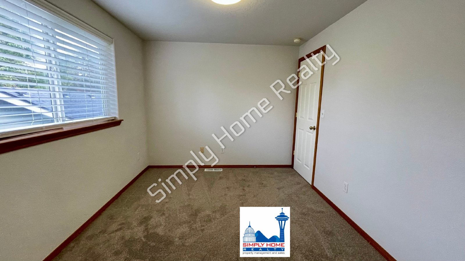 5049 Siskiyou St SE property image