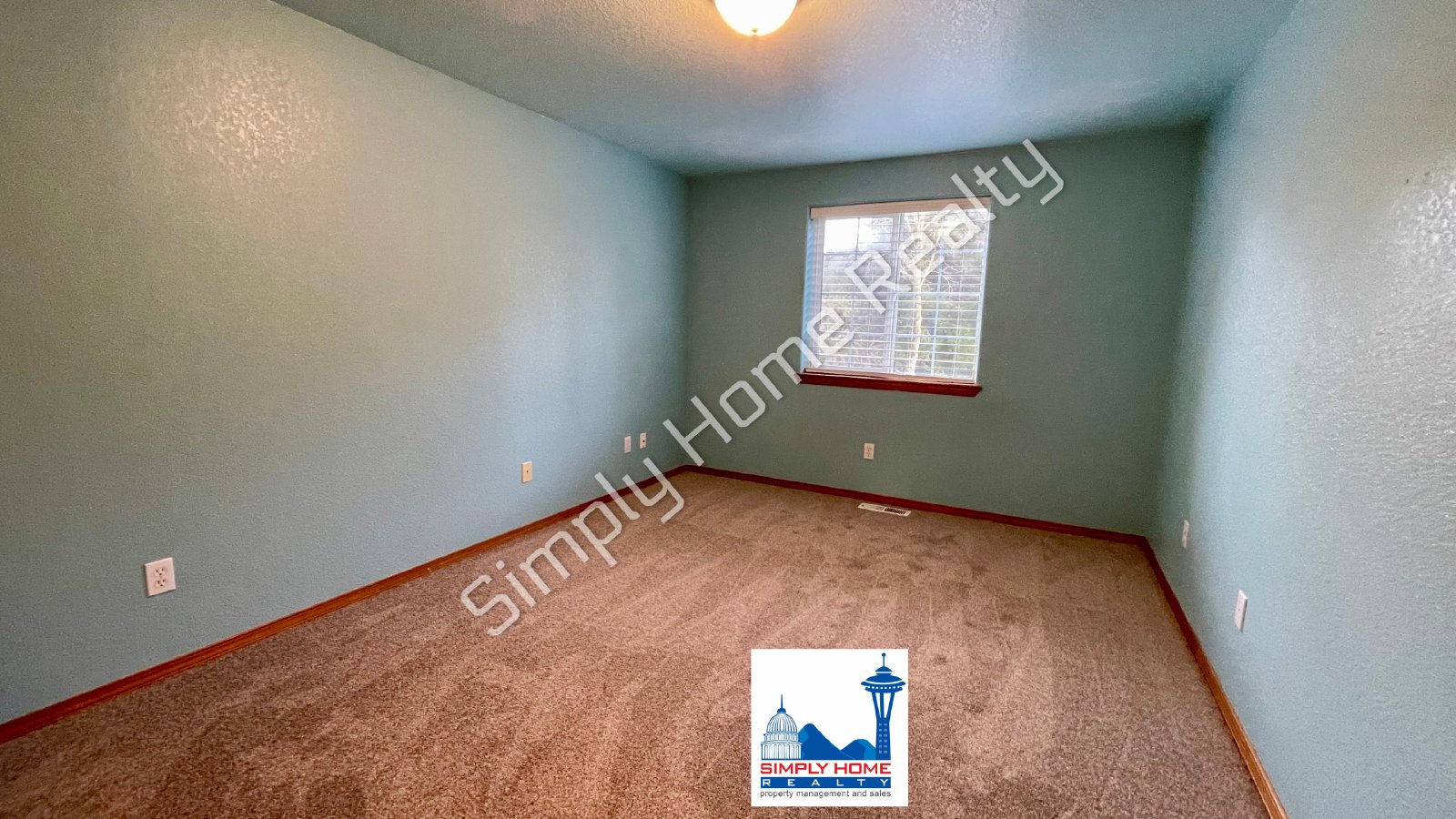 5049 Siskiyou St SE property image