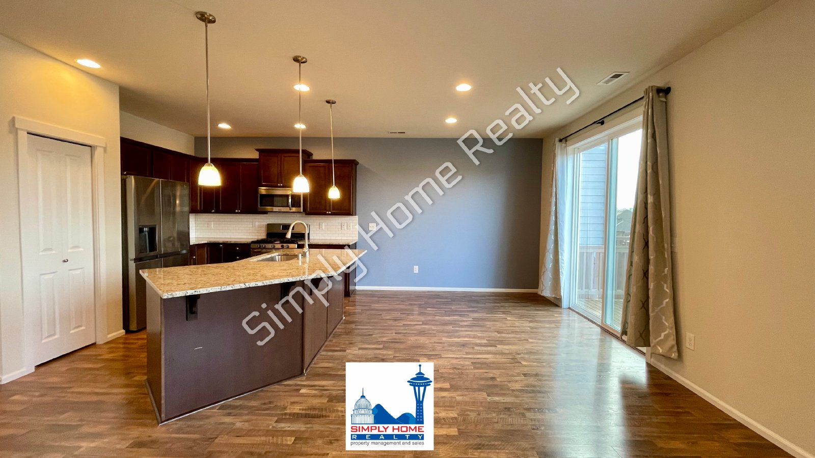 2420 BURLWOOD ST NE property image