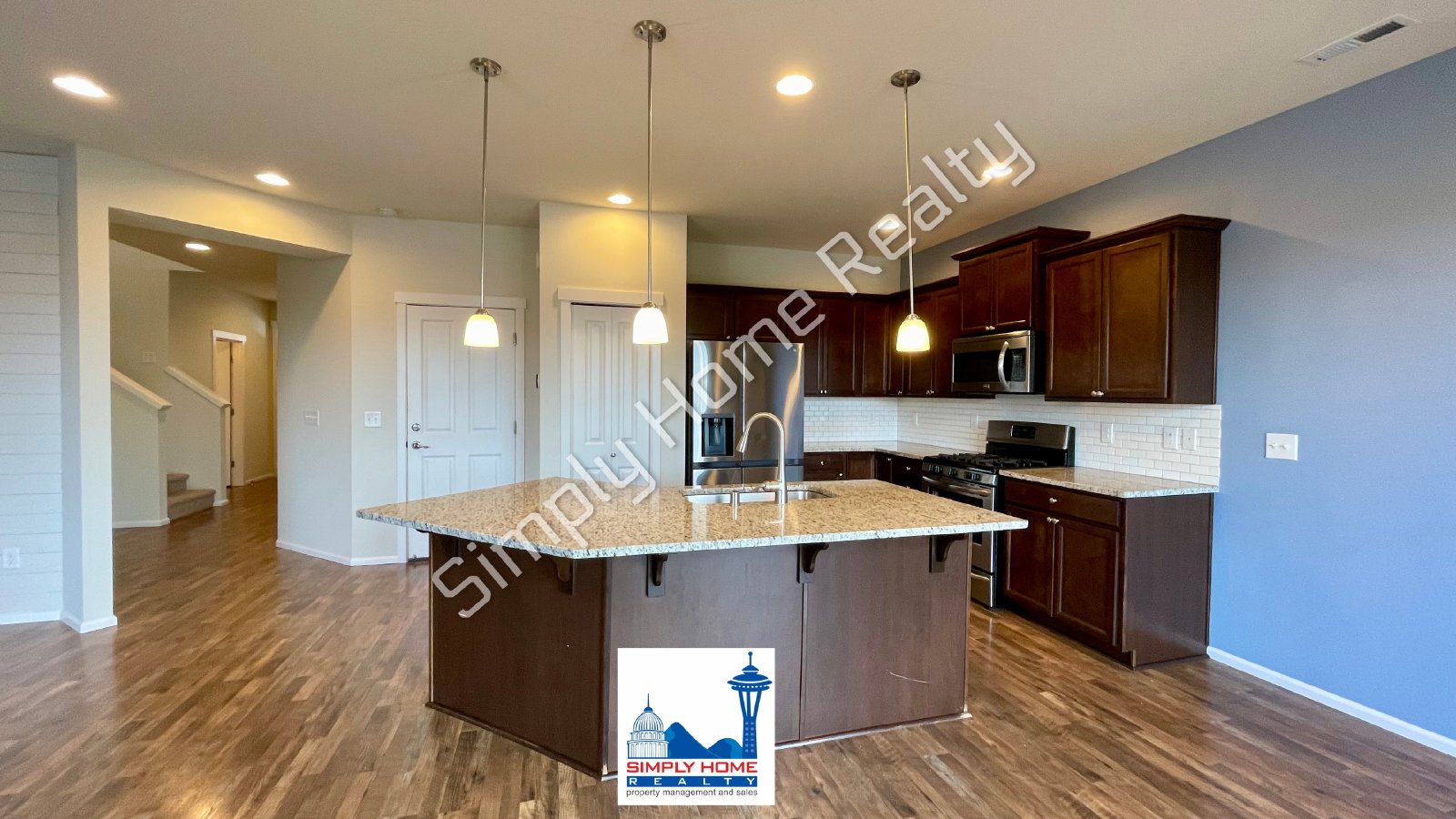 2420 BURLWOOD ST NE property image