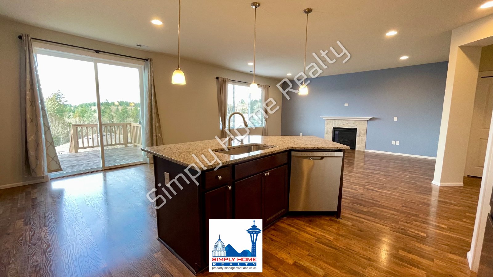 2420 BURLWOOD ST NE property image