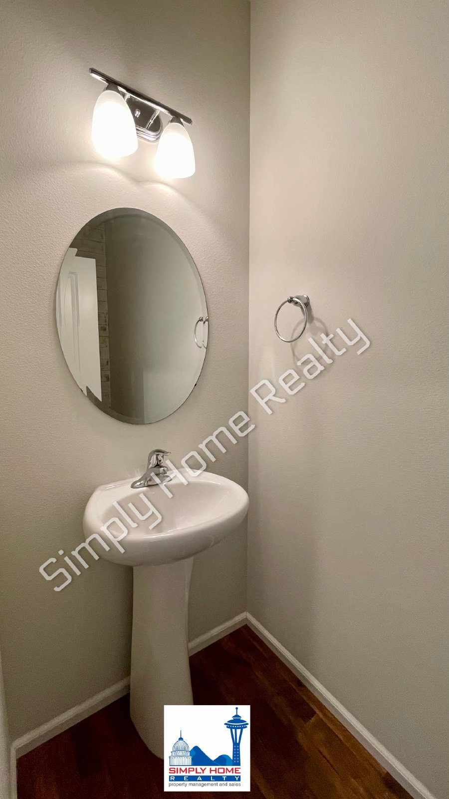 2420 BURLWOOD ST NE property image