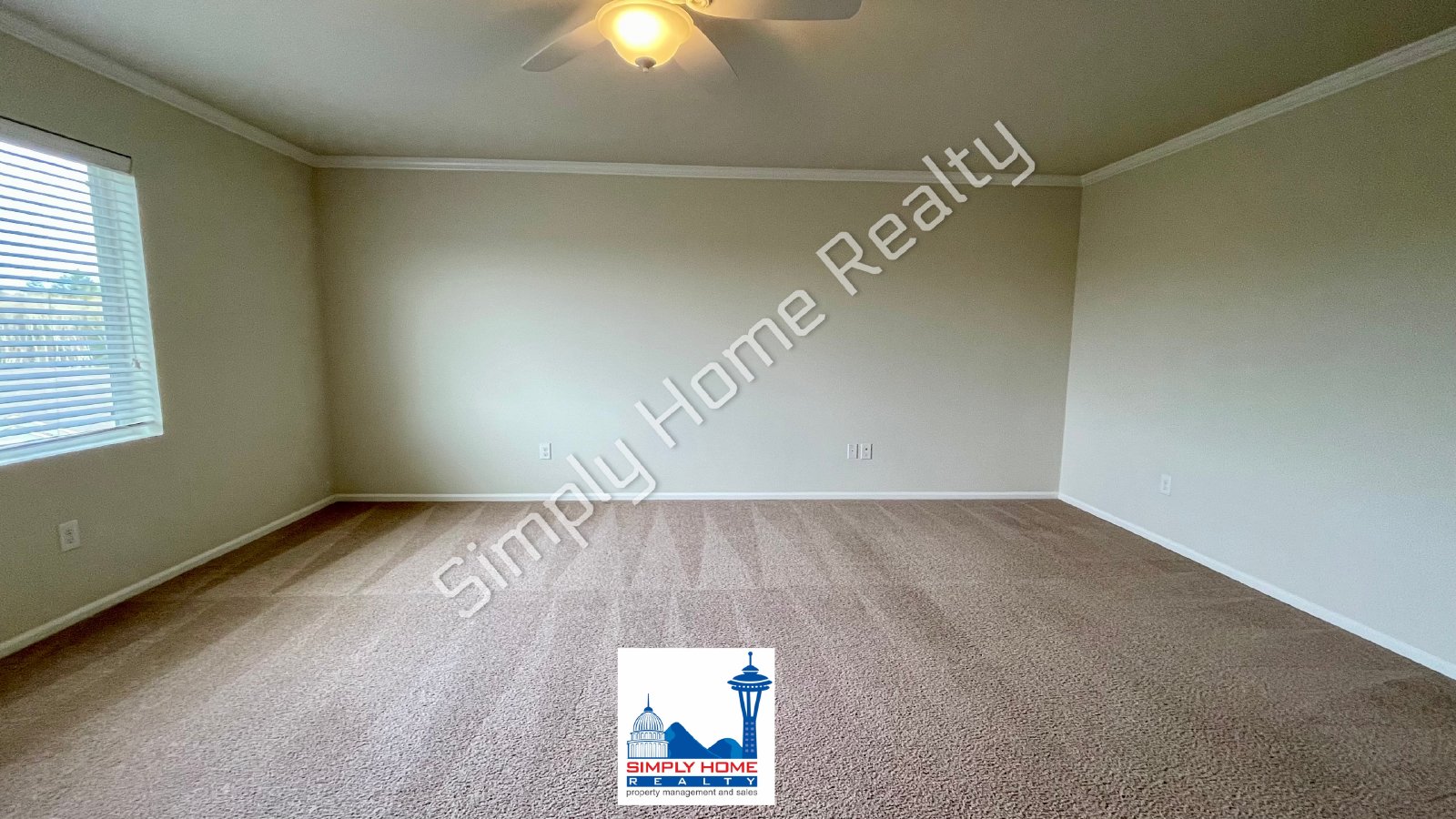 2420 BURLWOOD ST NE property image