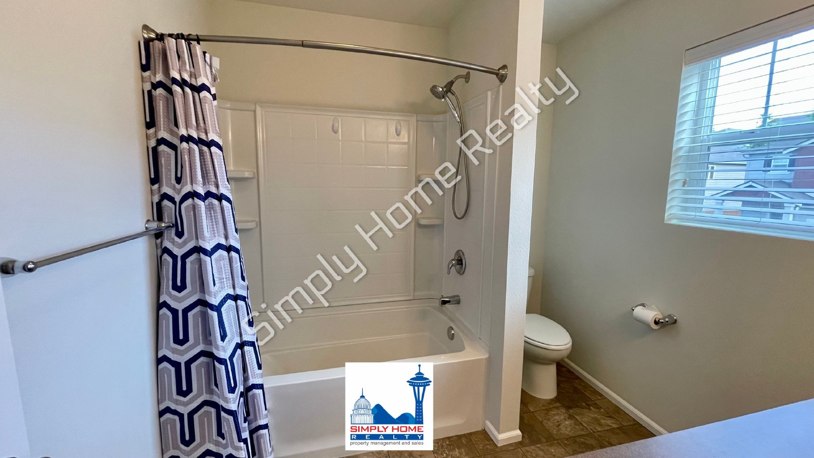 2420 BURLWOOD ST NE property image