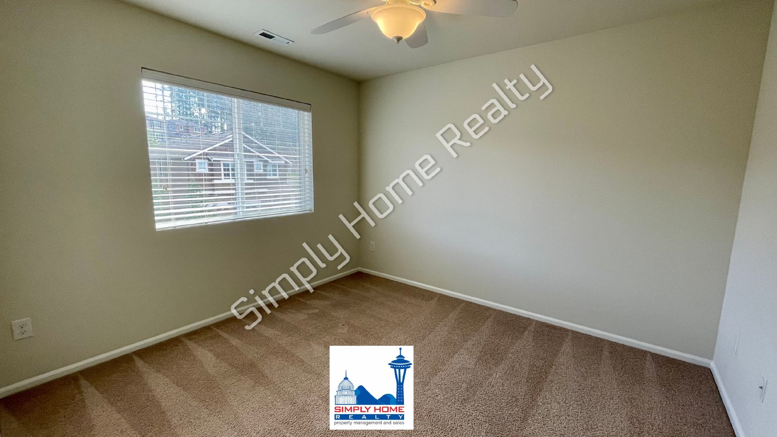 2420 BURLWOOD ST NE property image