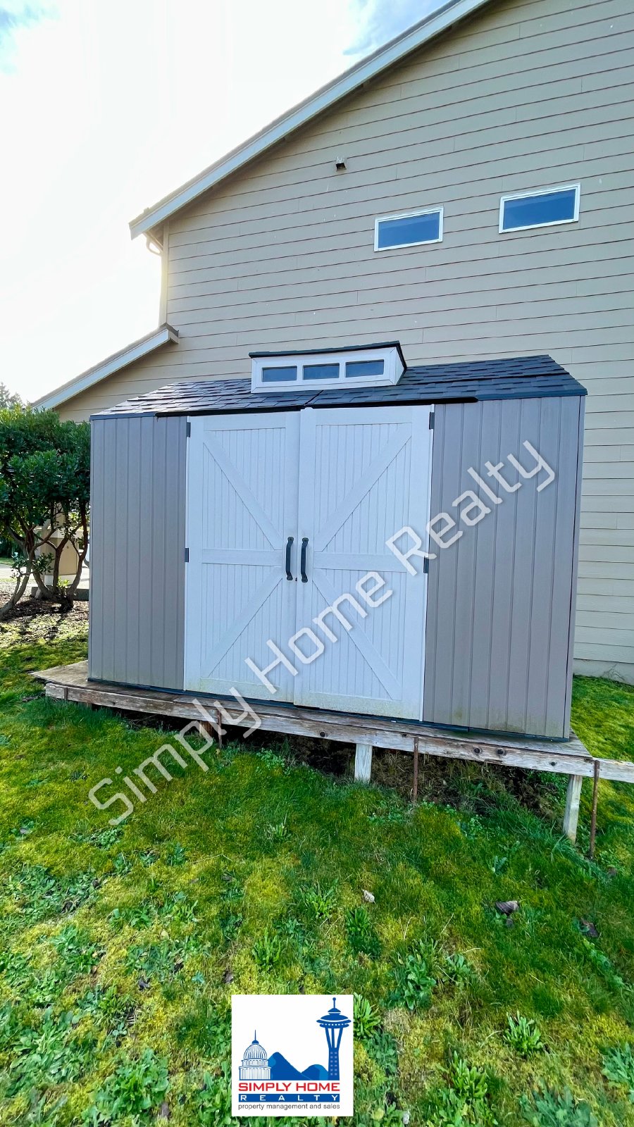 2420 BURLWOOD ST NE property image