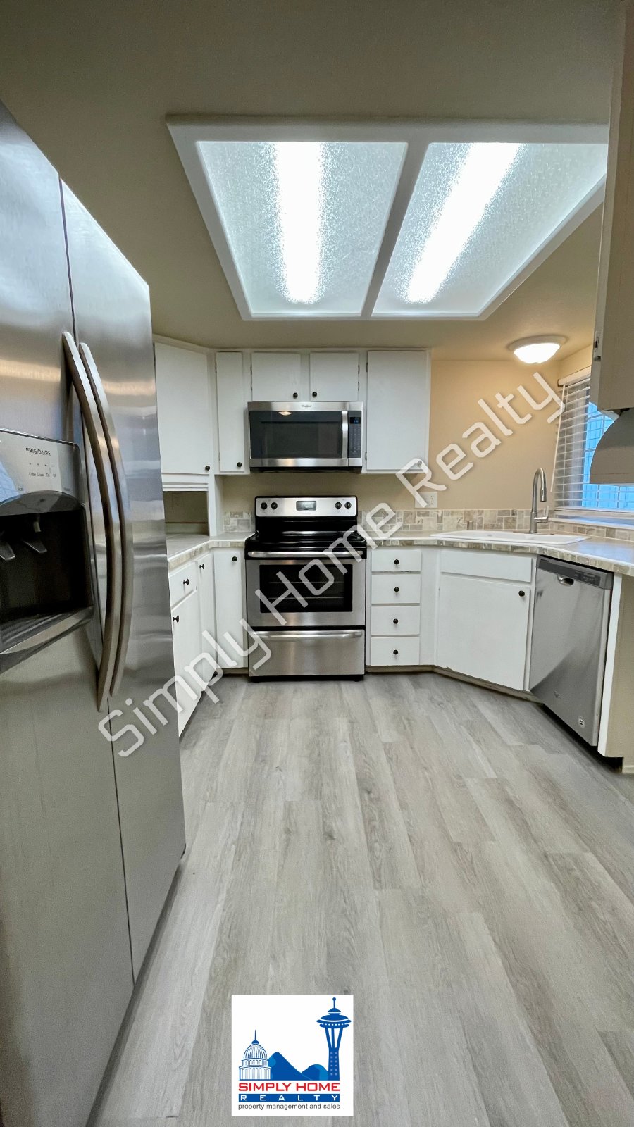 612 Malibu Dr SE property image