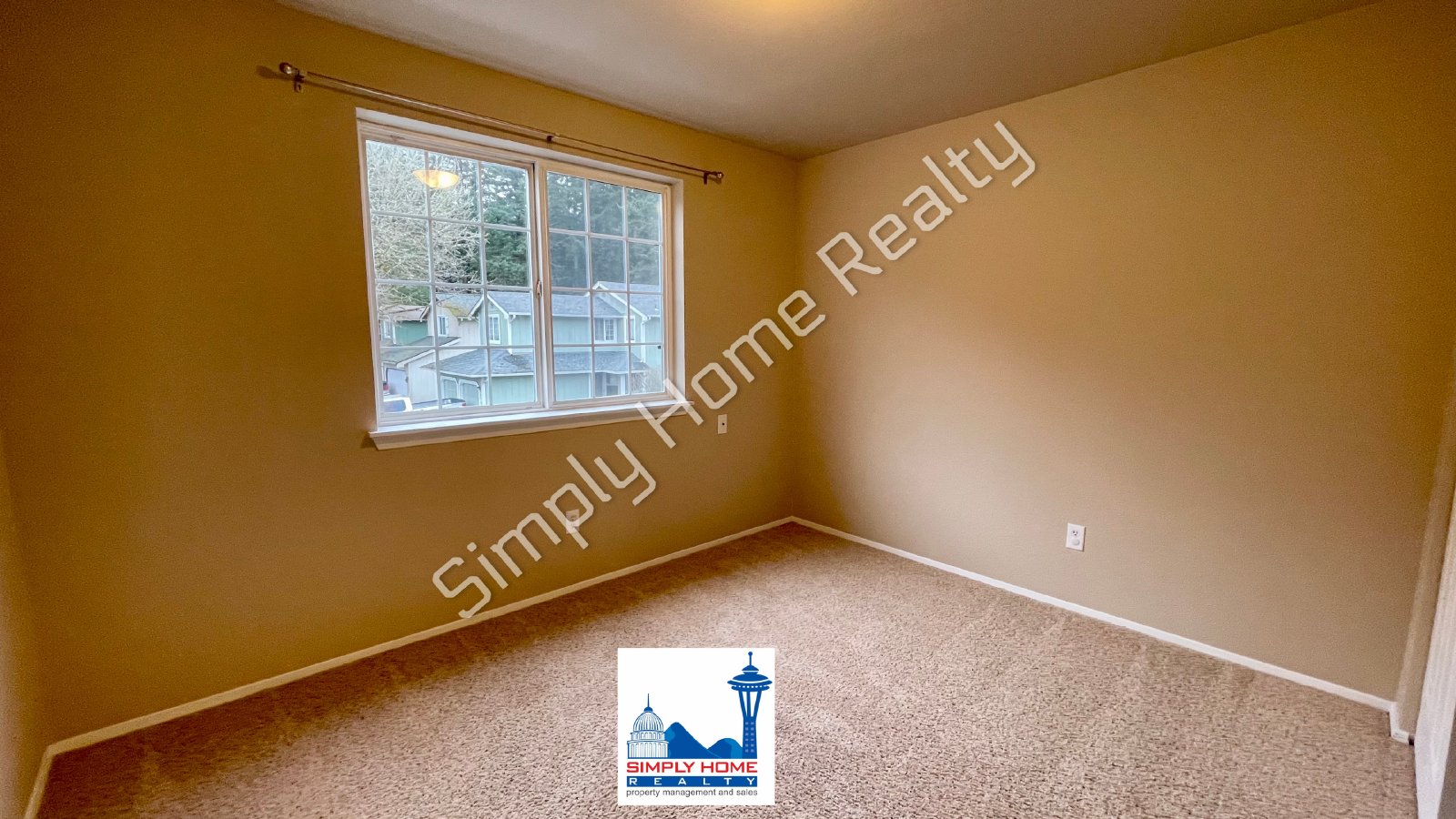 612 Malibu Dr SE property image