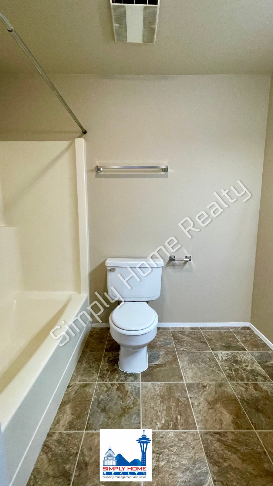 612 Malibu Dr SE property image