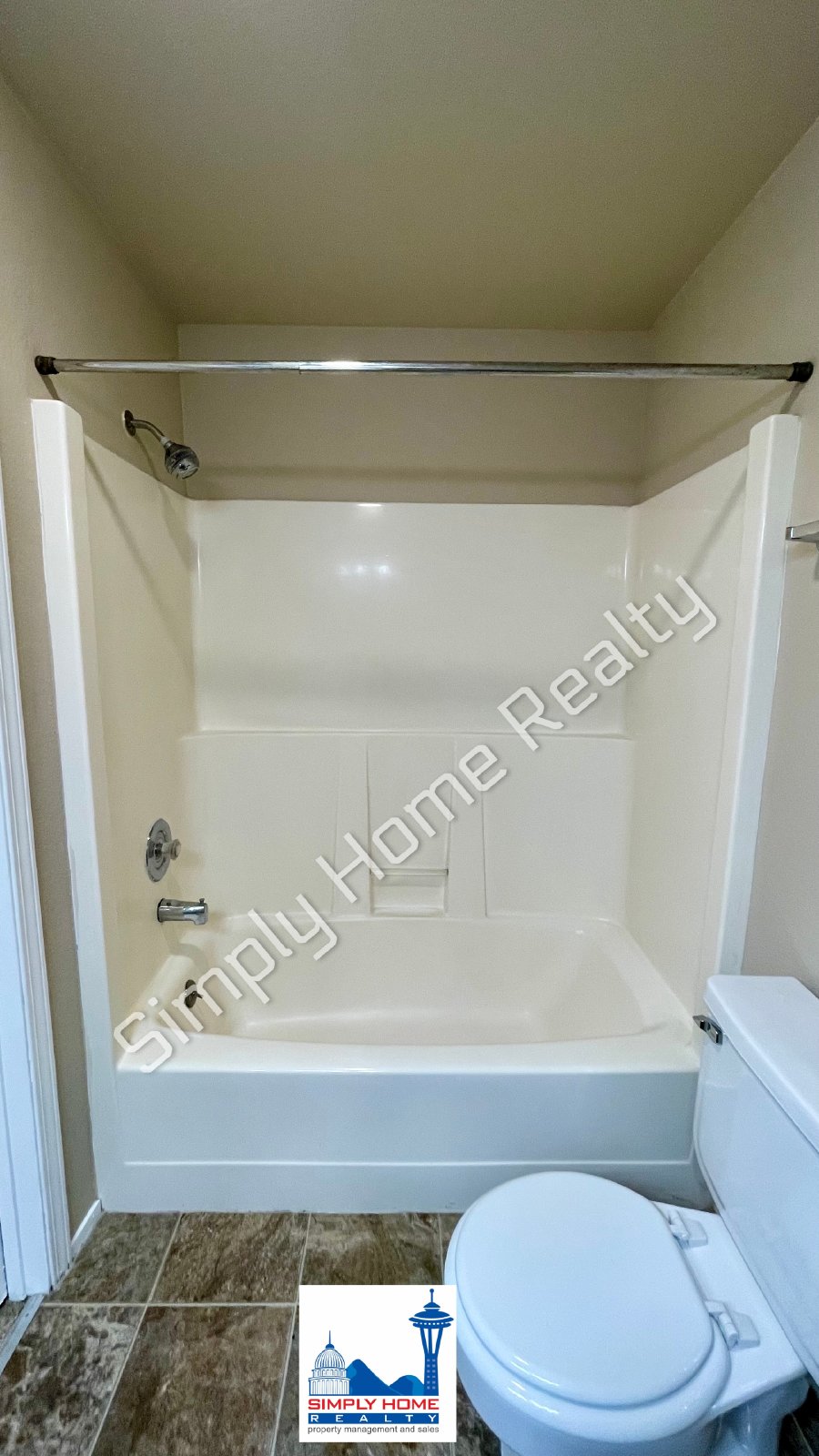 612 Malibu Dr SE property image