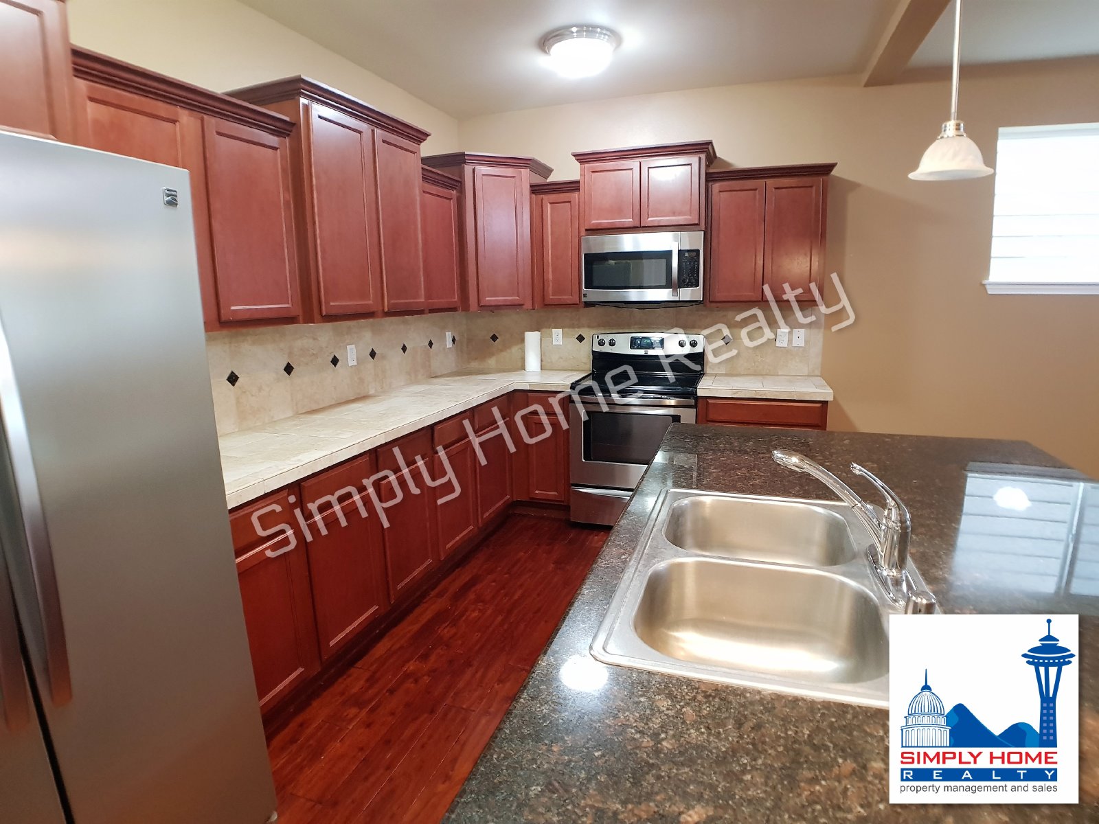 4518 Edgewater Blvd NE property image