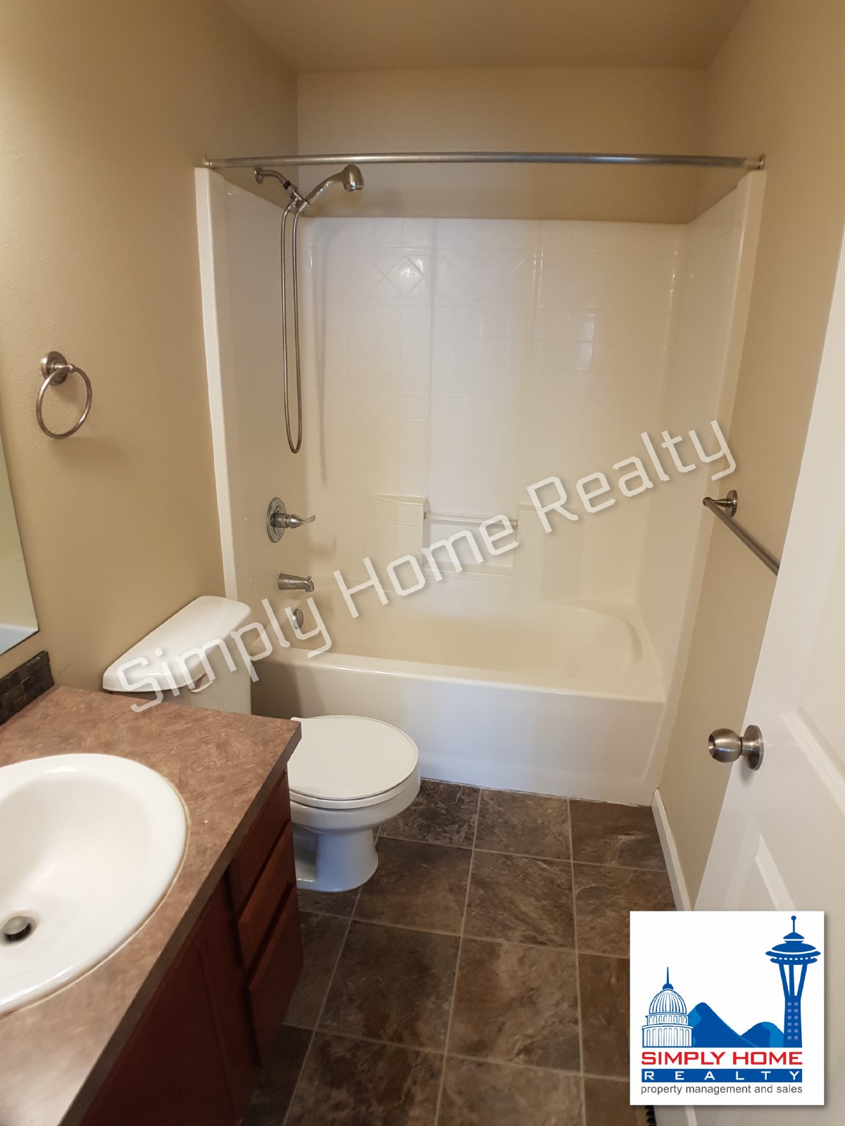 4518 Edgewater Blvd NE property image