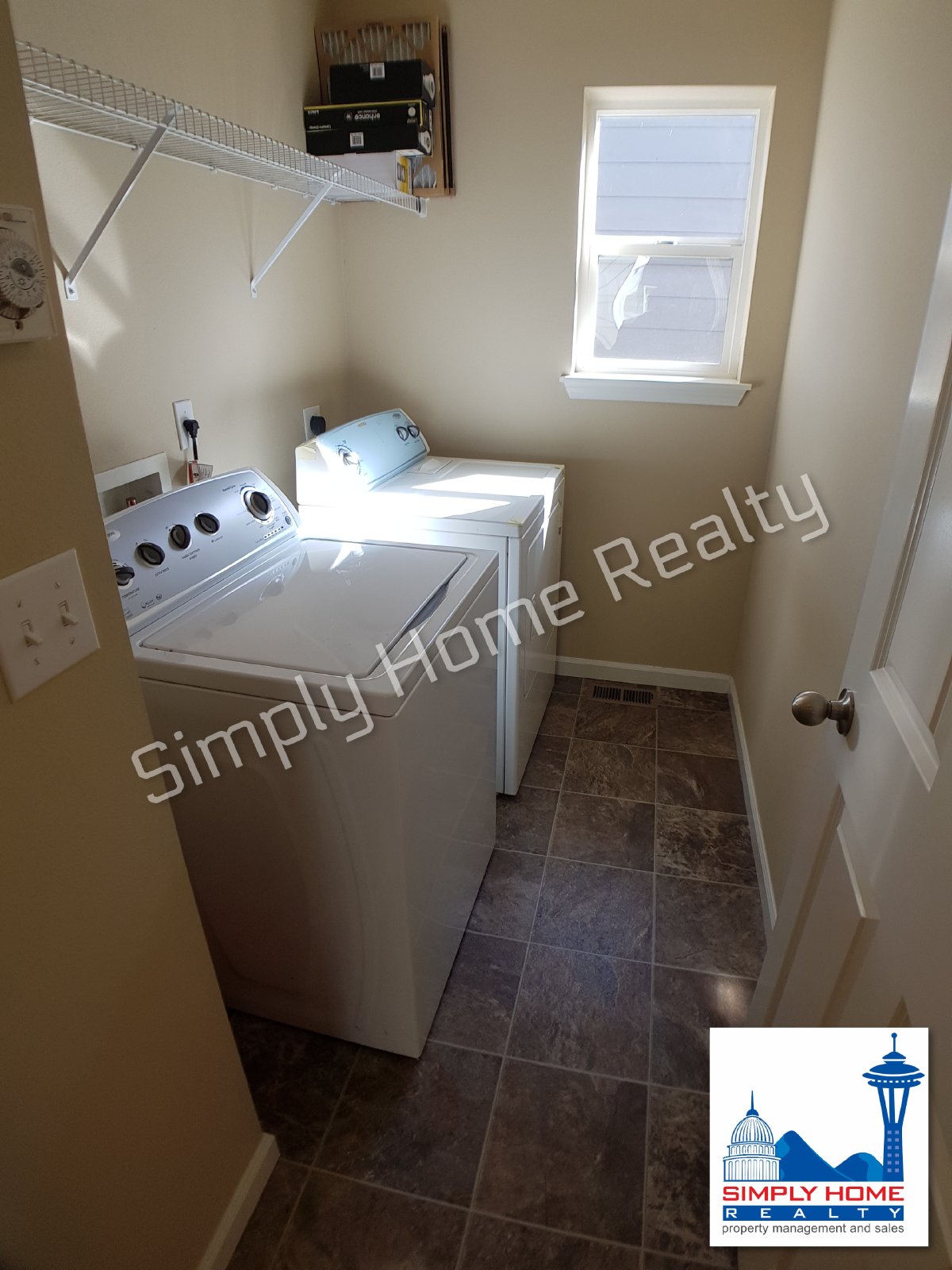 4518 Edgewater Blvd NE property image