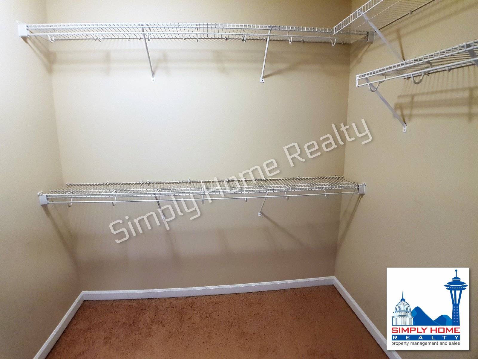 4518 Edgewater Blvd NE property image