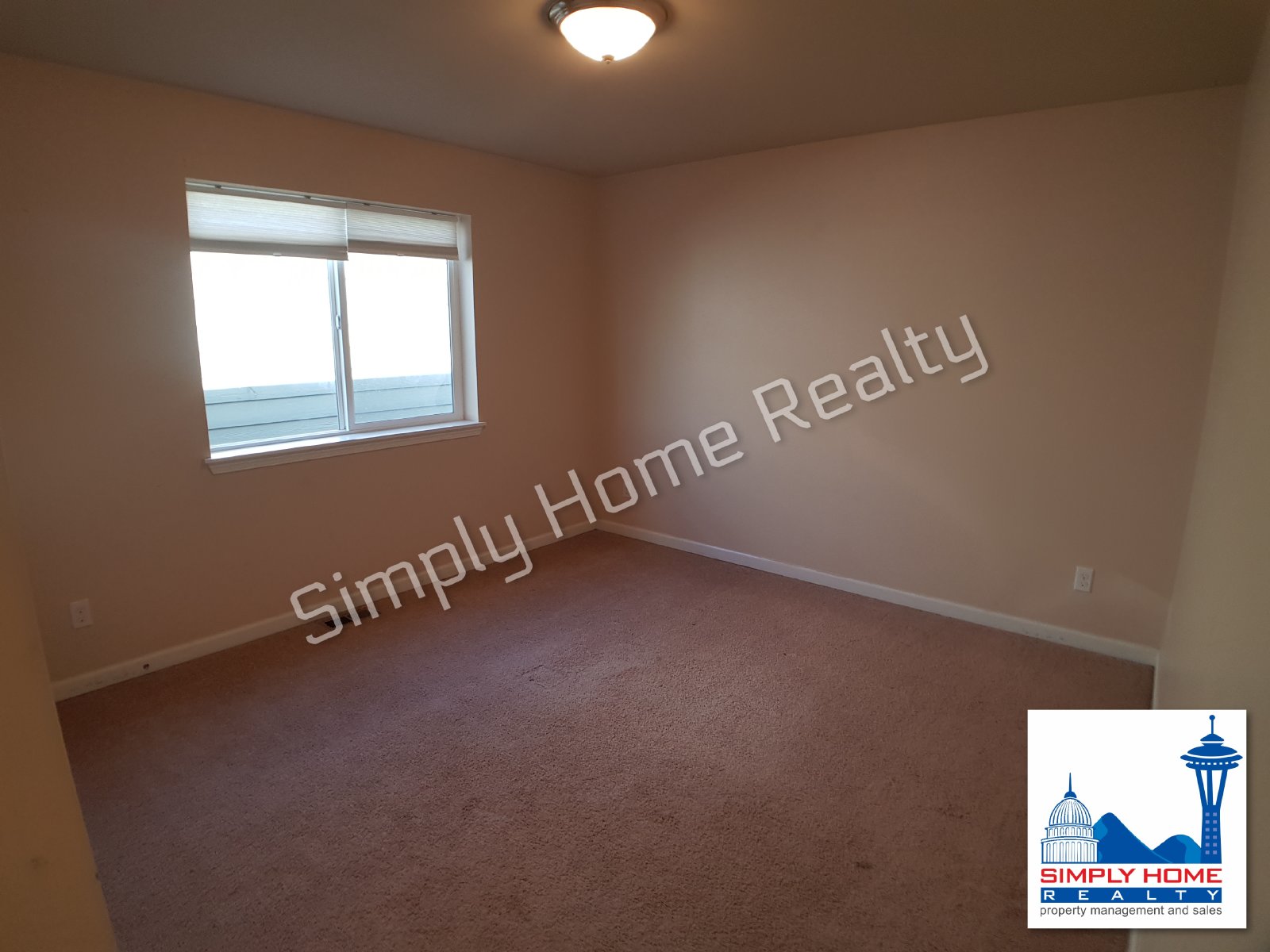 4518 Edgewater Blvd NE property image