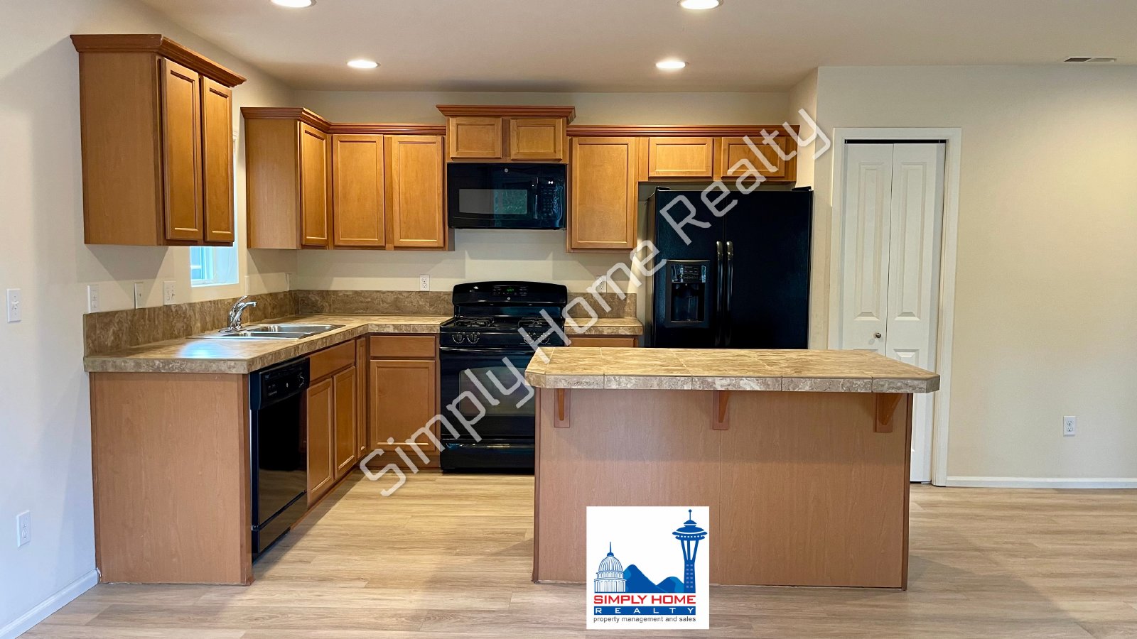 4 Bedroom Corner Lot property image