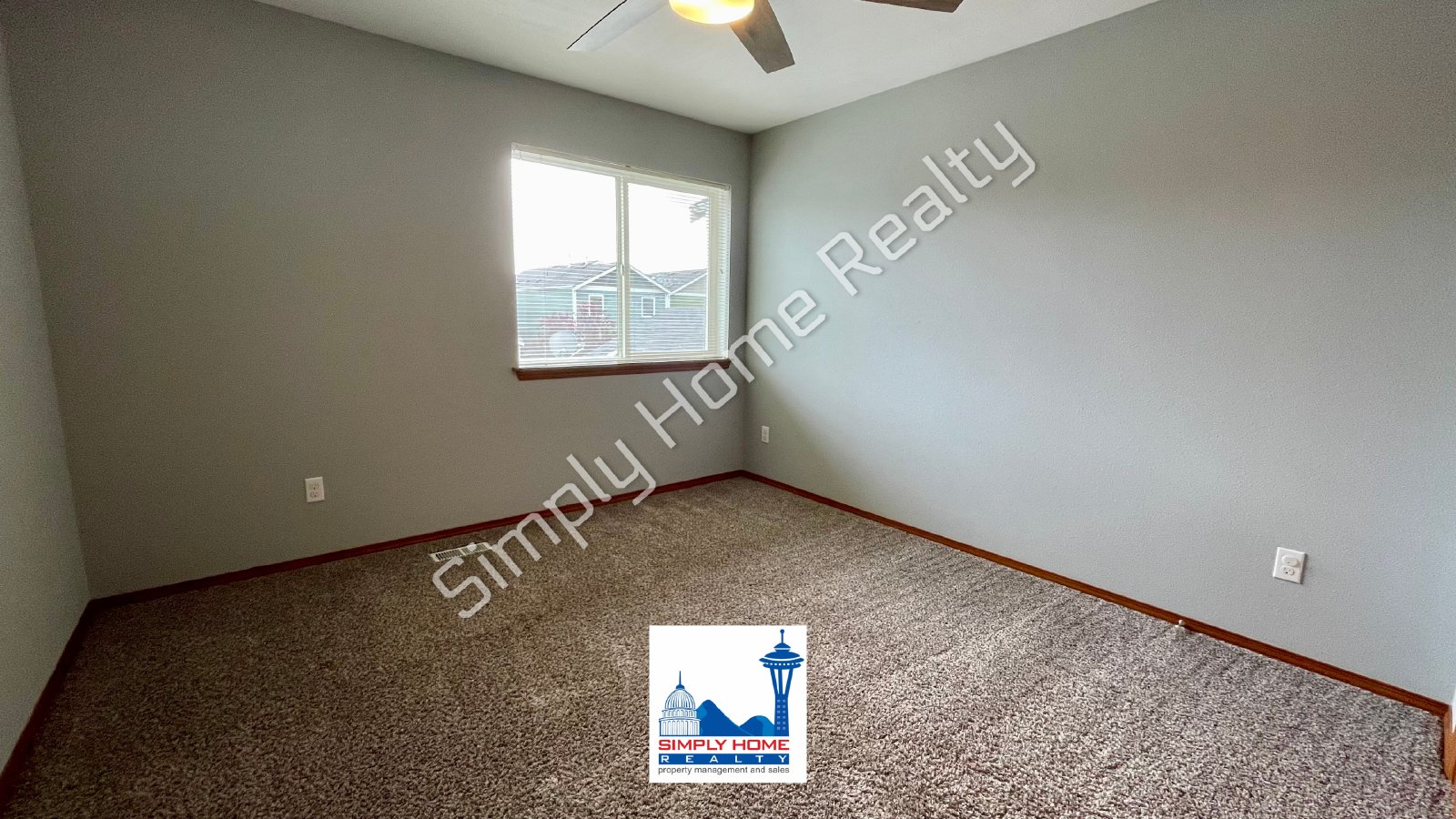 4520 Freemont St NE property image
