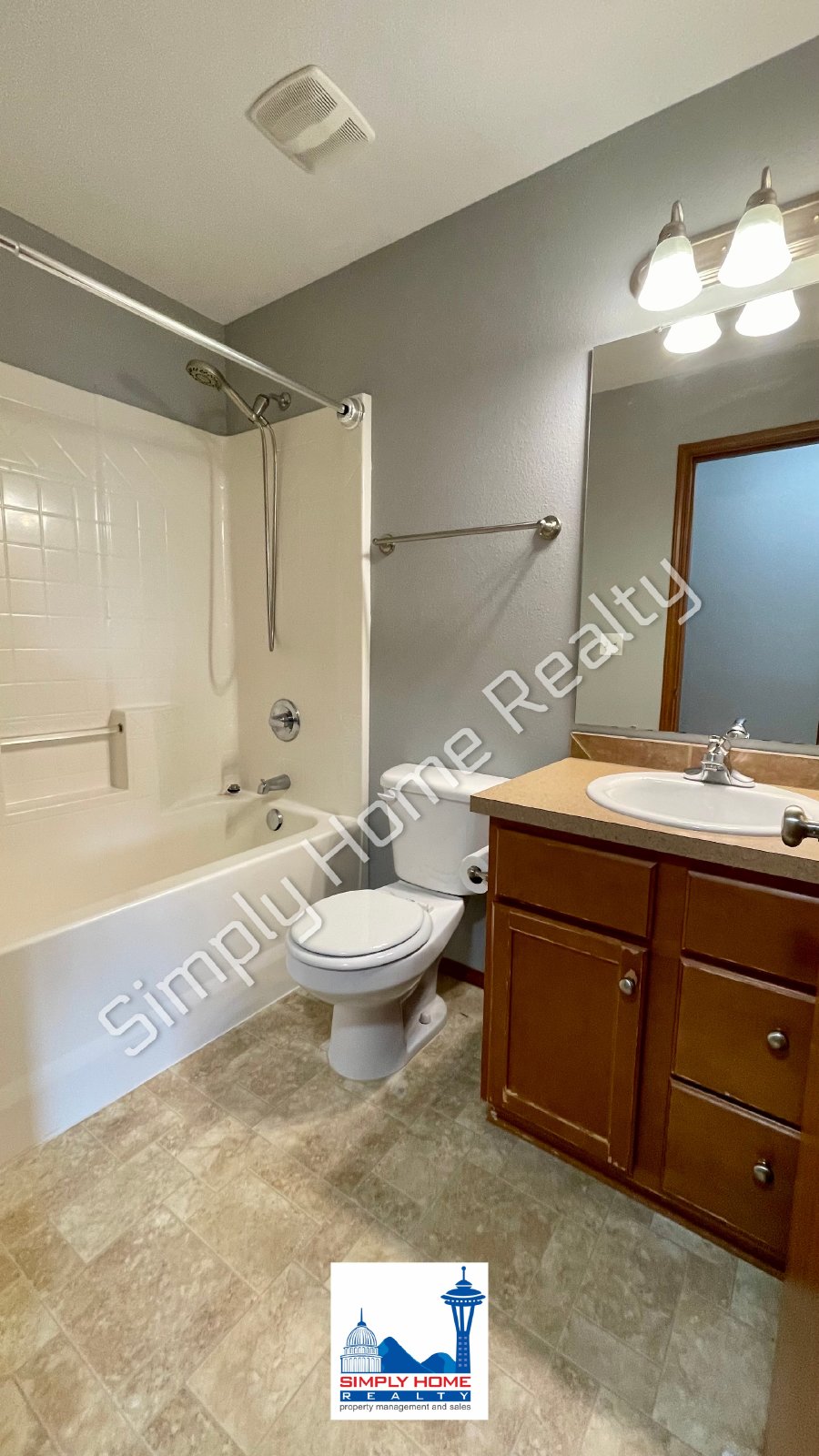 4520 Freemont St NE property image