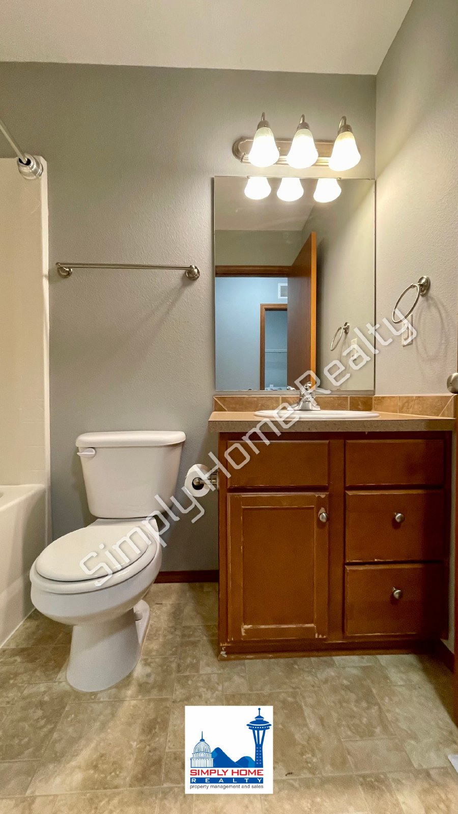 4520 Freemont St NE property image