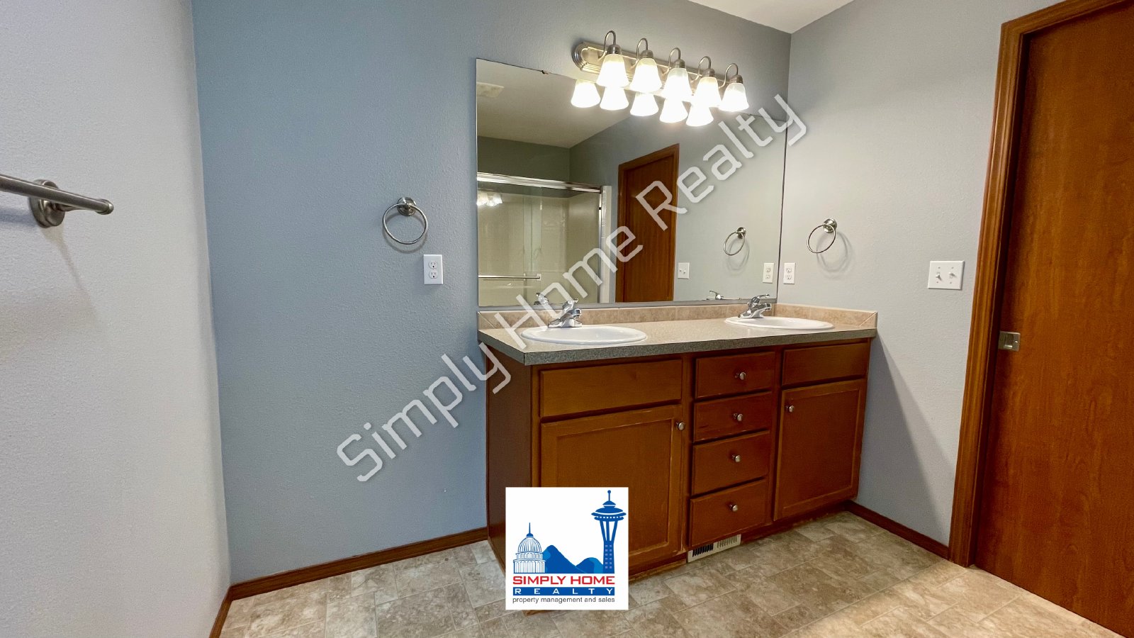 4520 Freemont St NE property image