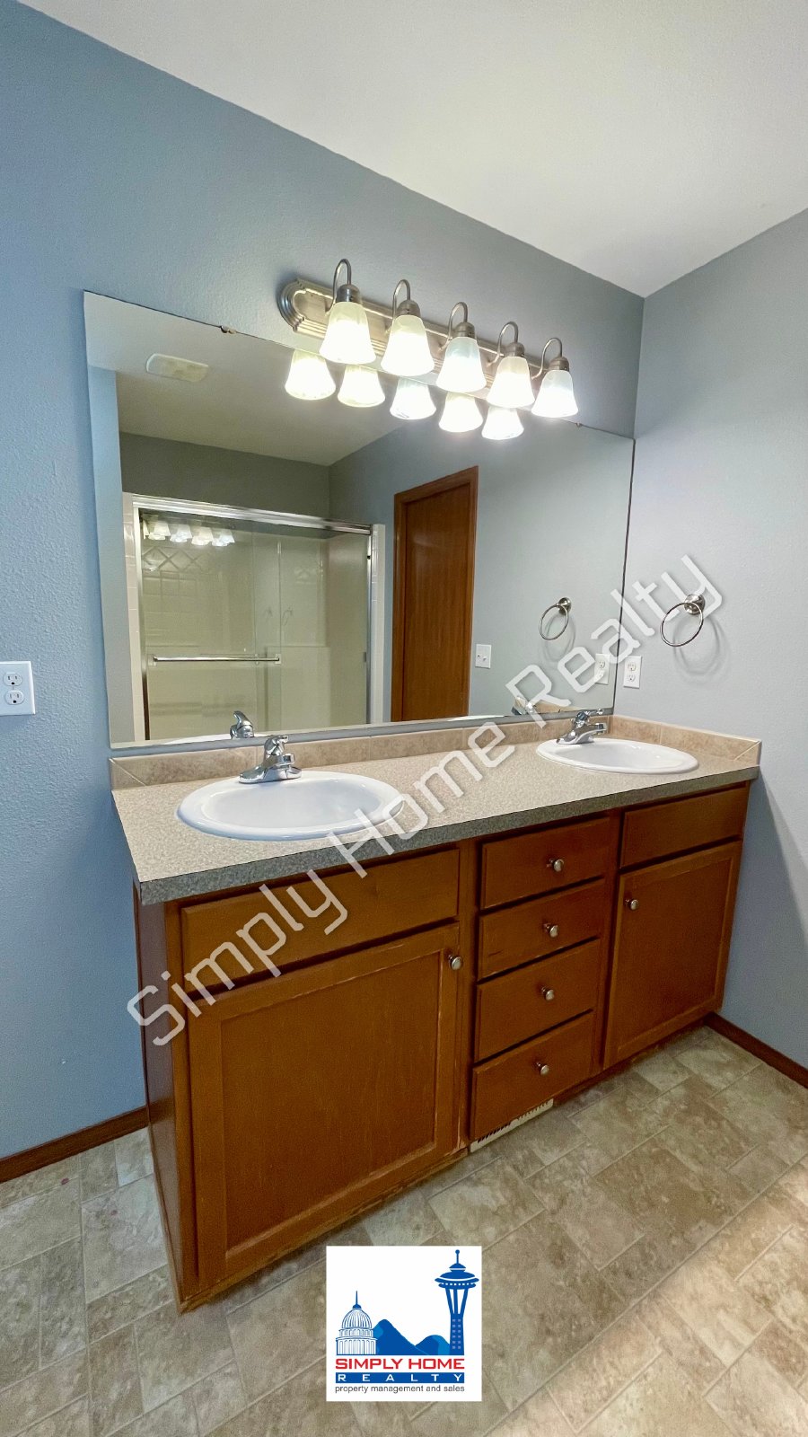 4520 Freemont St NE property image