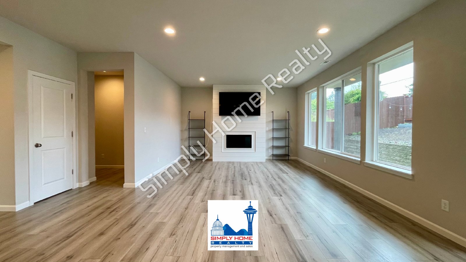 6653 Percy Ln SE property image