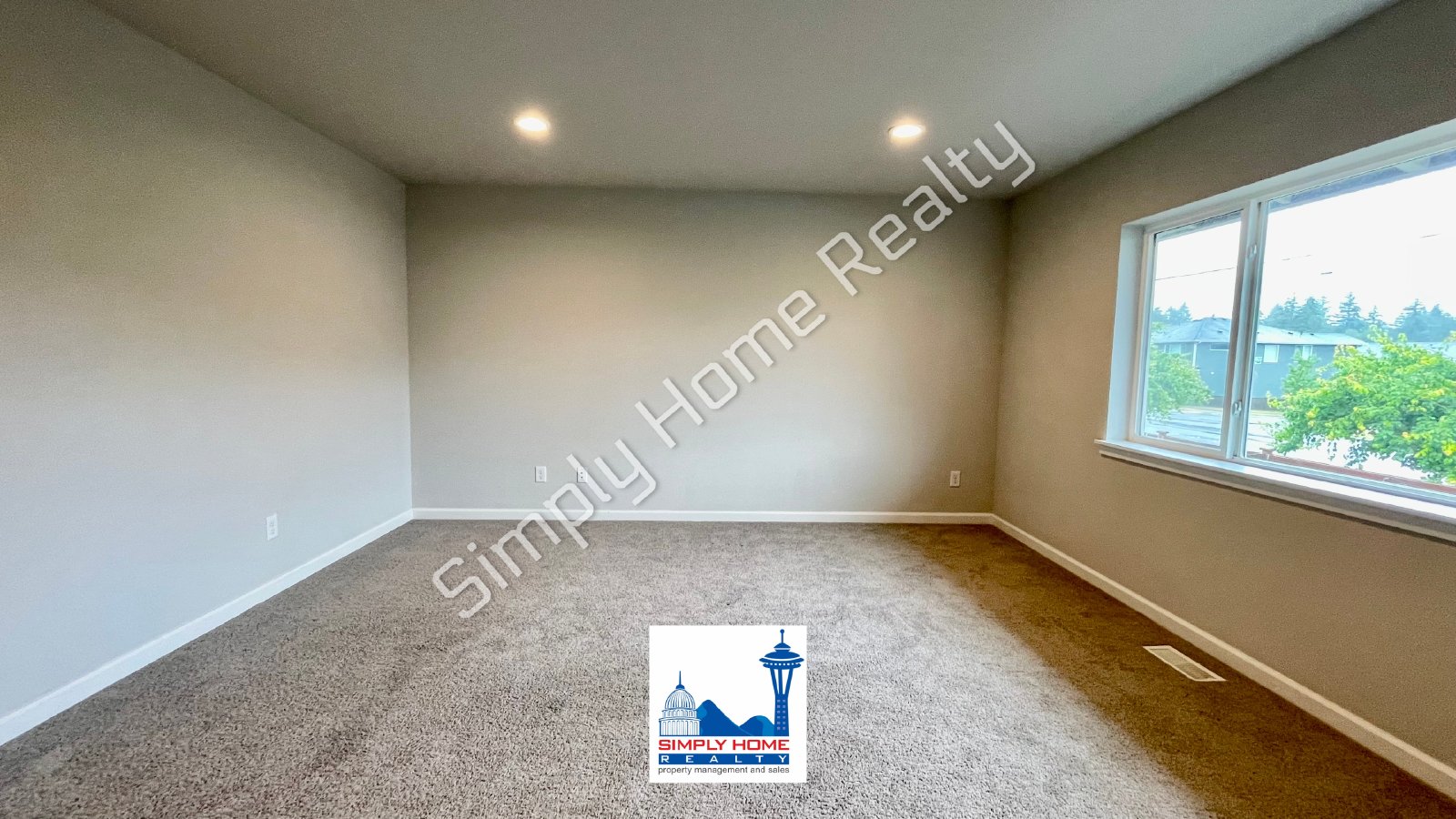 6653 Percy Ln SE property image