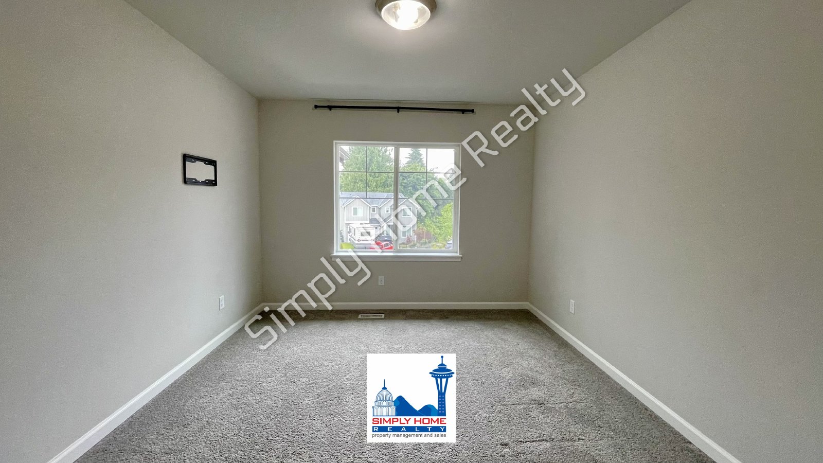 6653 Percy Ln SE property image