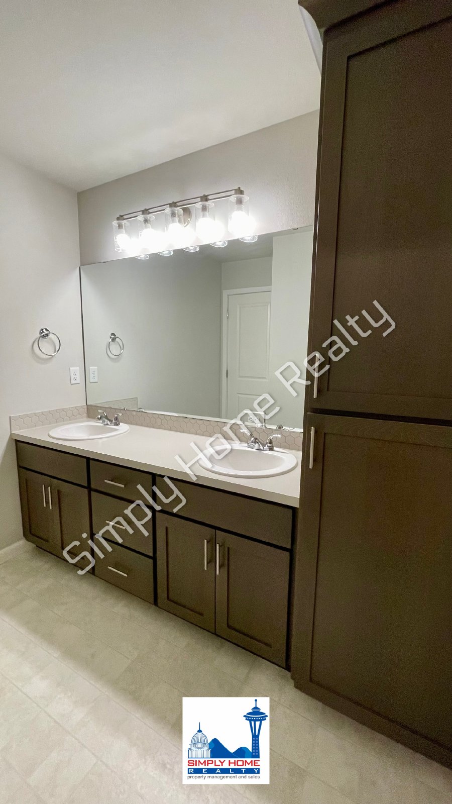 6653 Percy Ln SE property image