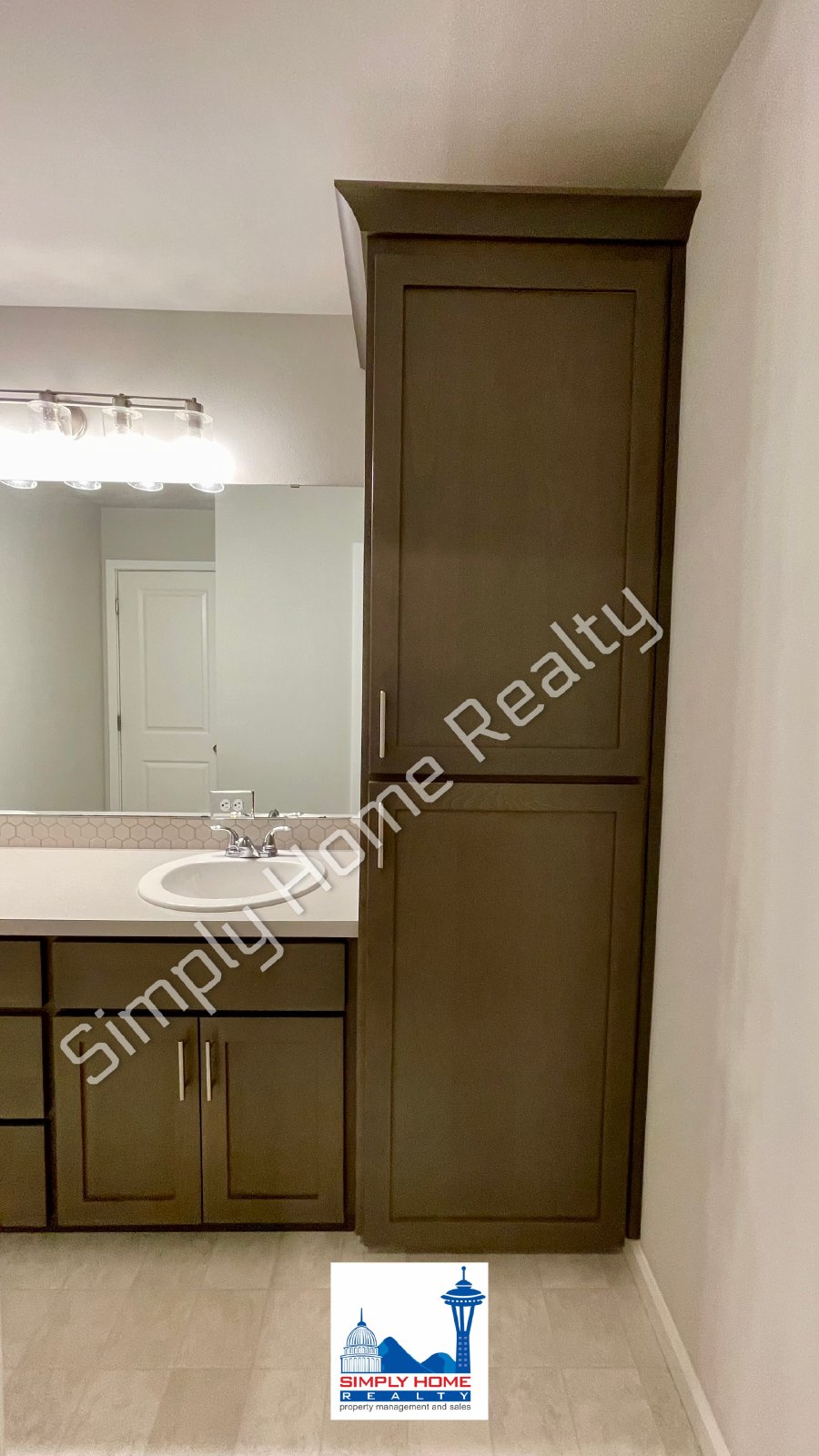 6653 Percy Ln SE property image