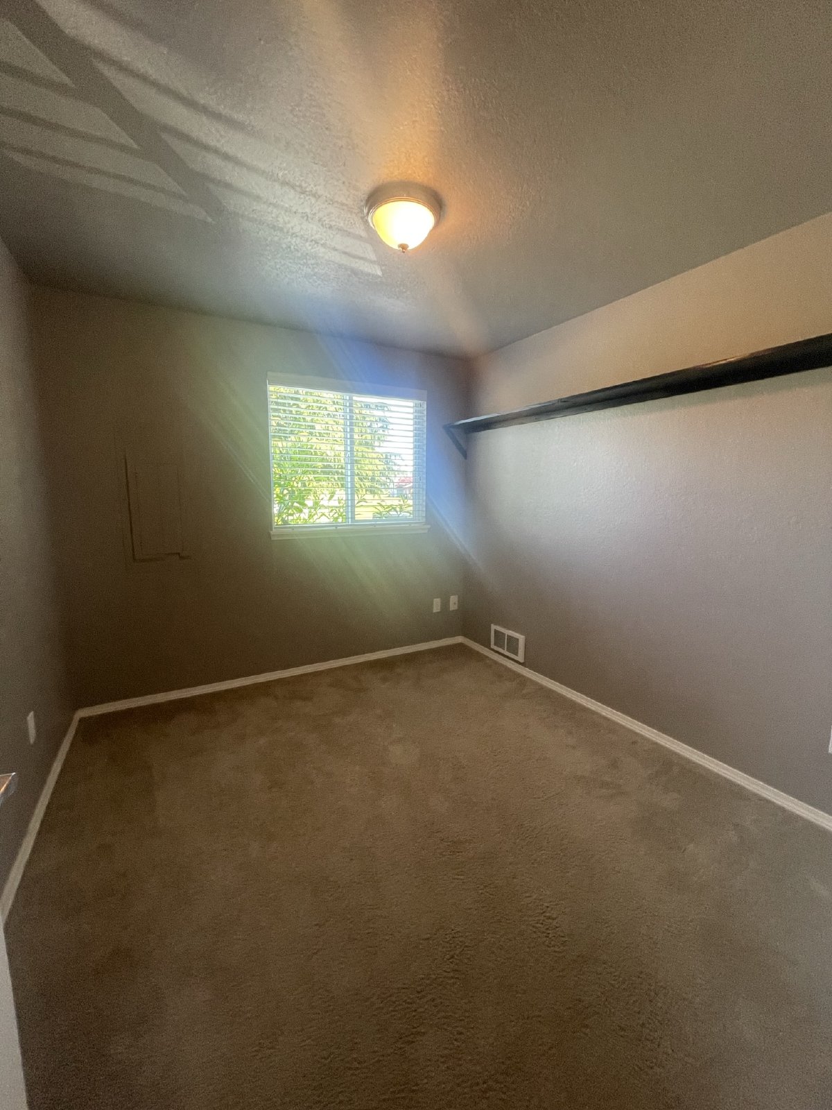 649 Bavarian Ln SE property image