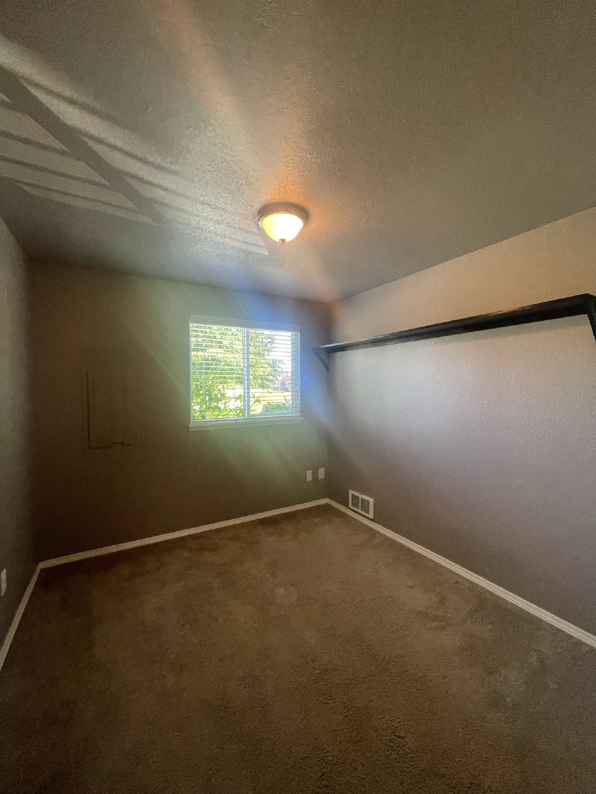 649 Bavarian Ln SE property image