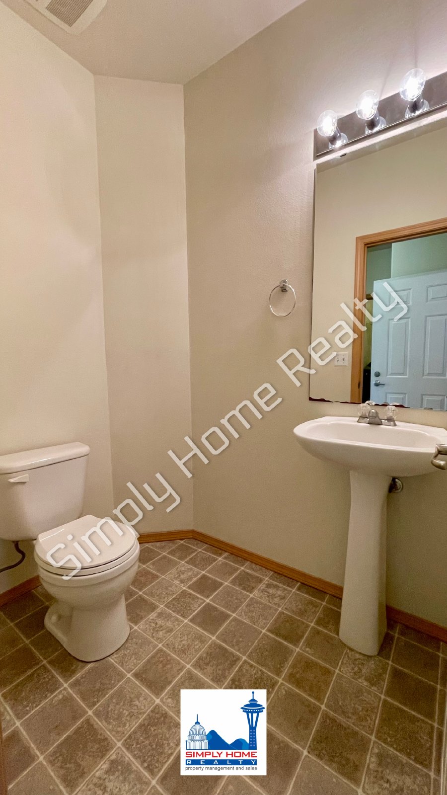 1399 Hudson St property image
