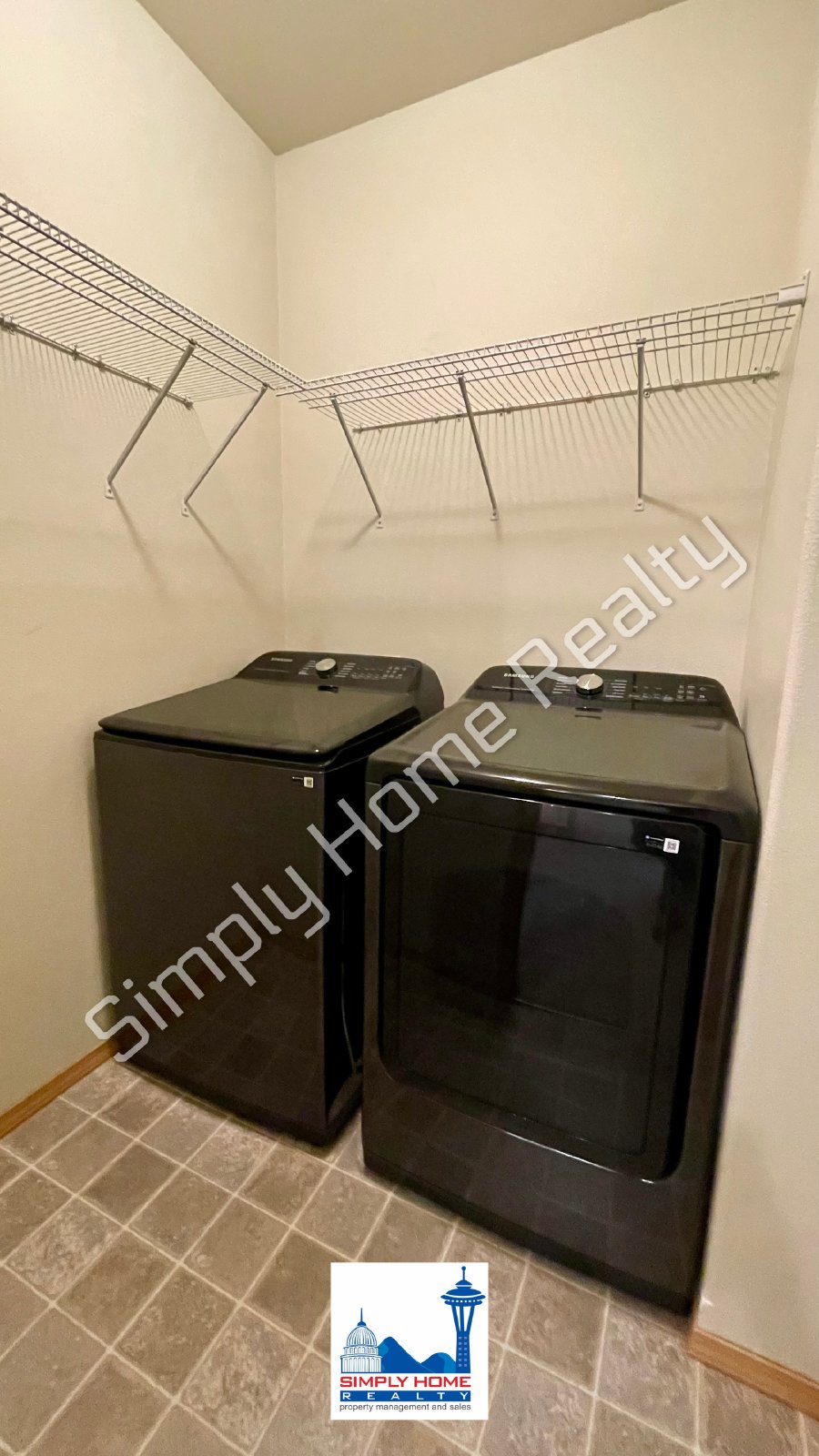 1399 Hudson St property image