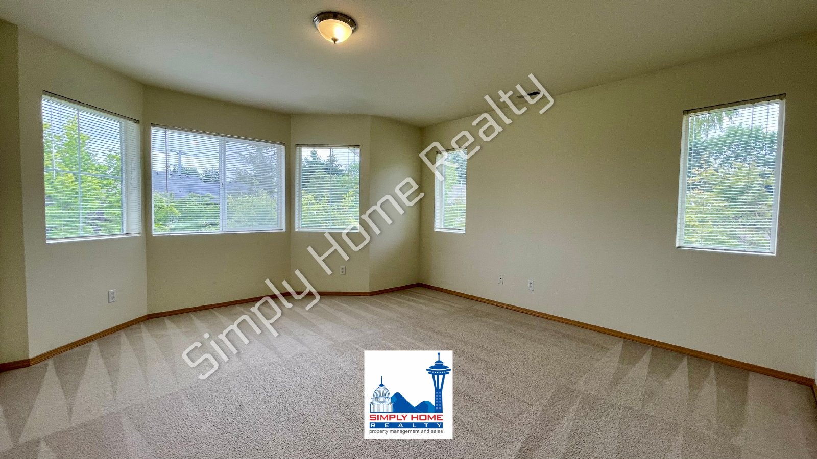 1399 Hudson St property image