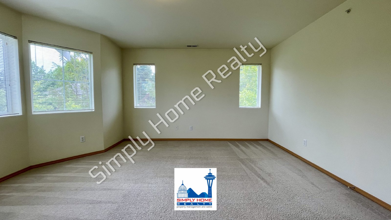 1399 Hudson St property image
