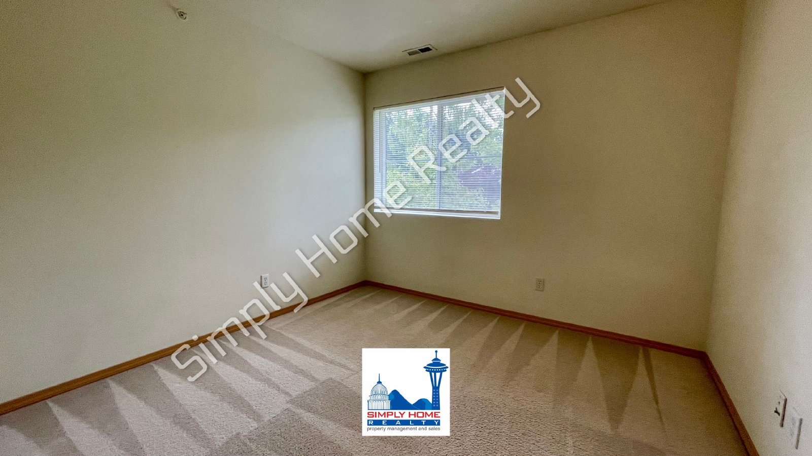 1399 Hudson St property image
